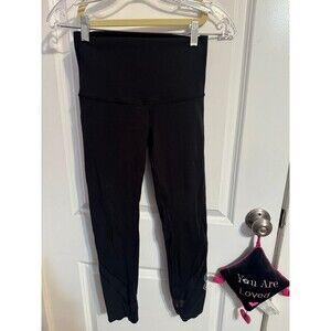 Lululemon Black Crop Scallop Leggings - Flywheel